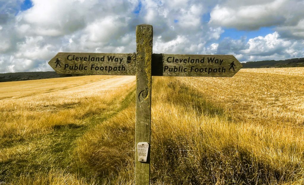 This way to robin Hood Bay